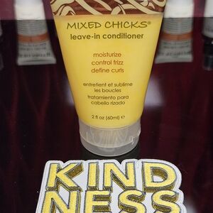 Mixed Chicks Leave-In Conditioner 2 fl oz (60ml)💛 Moisturize • Control Frizz •